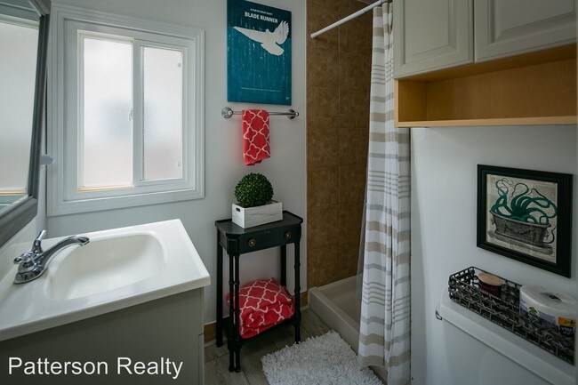 Building Photo - 166 Pier Ave