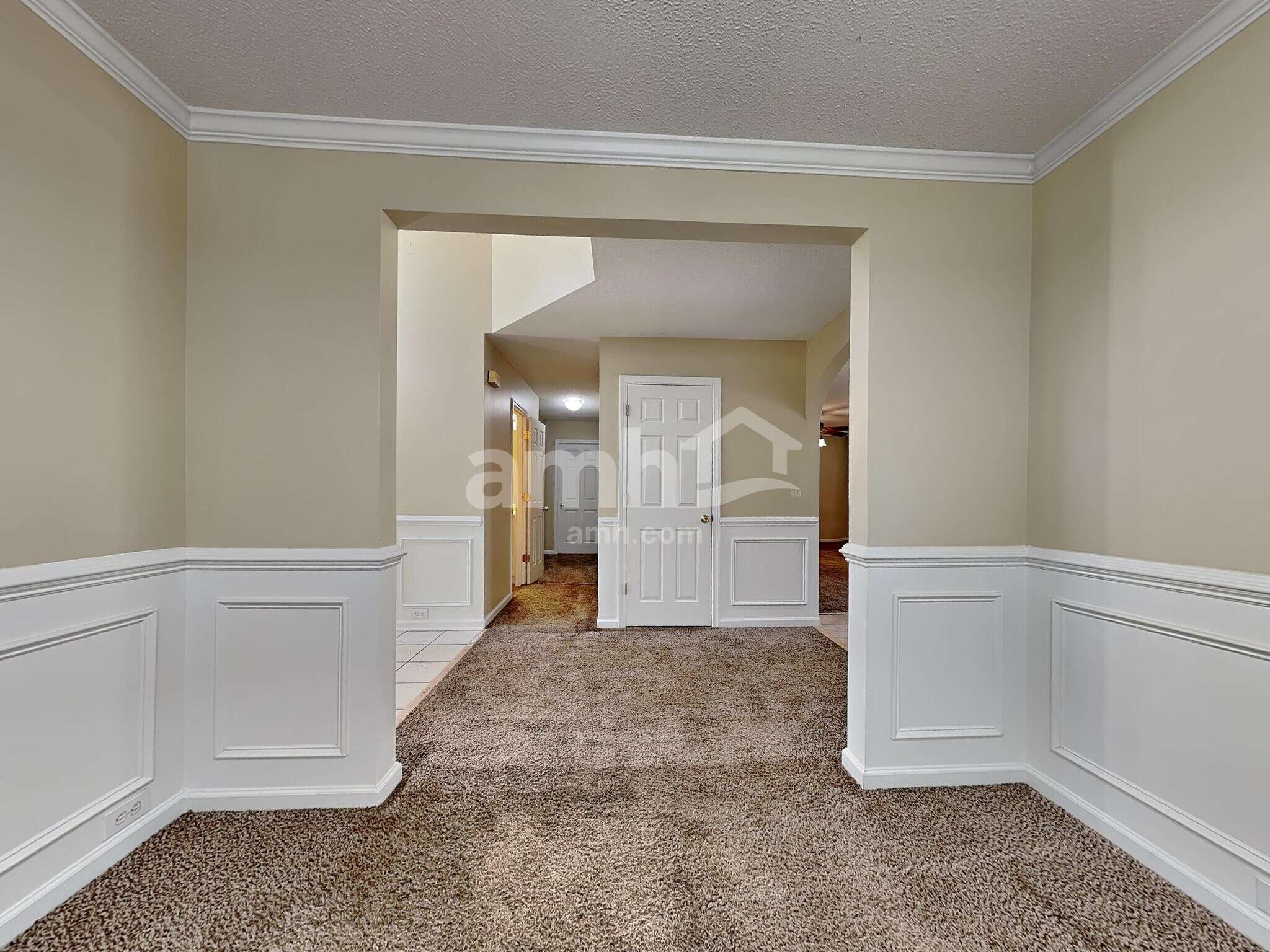 Building Photo - 34 Old Farm Rd