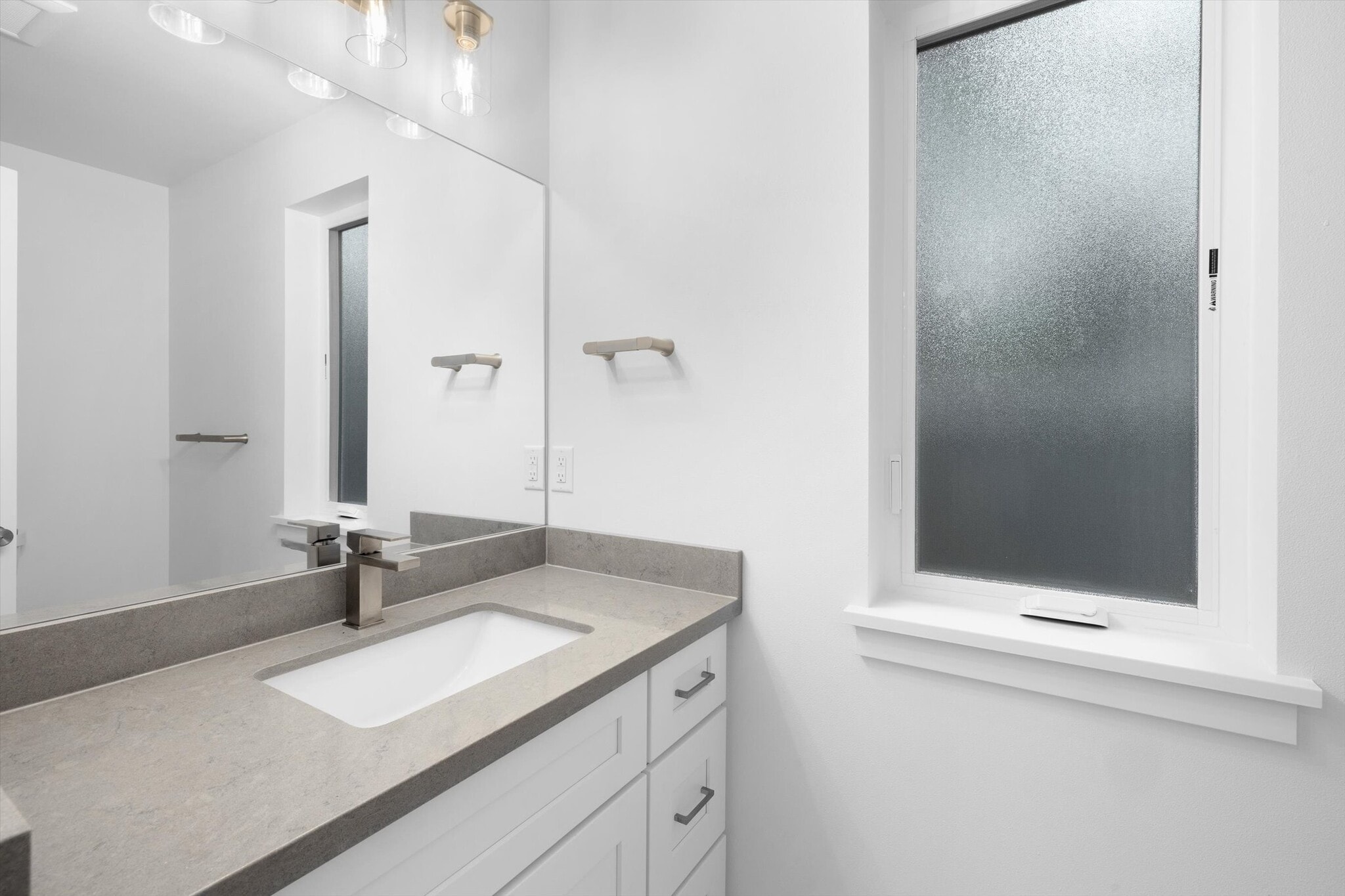 Building Photo - 14337 22nd Ave NE