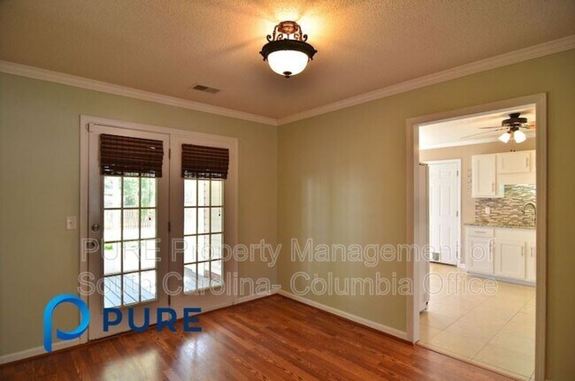 Building Photo - 209 Pine Loop Dr