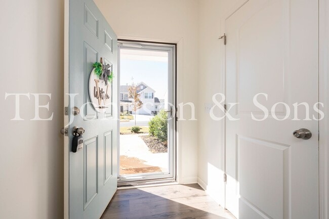 Building Photo - 5624 Baverhof Dr