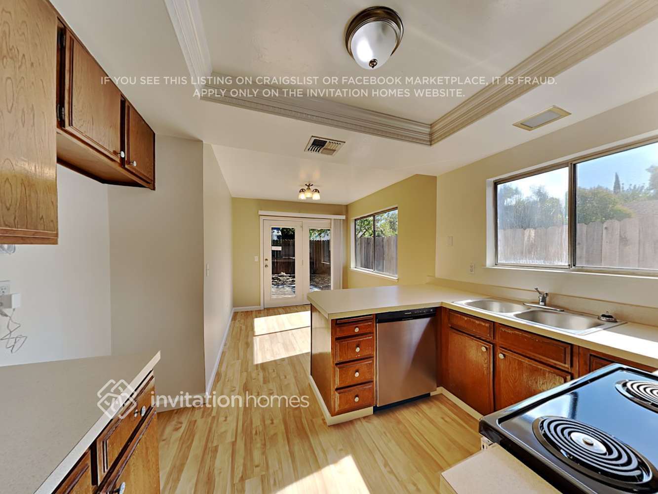 Building Photo - 137 Catalpa Ln