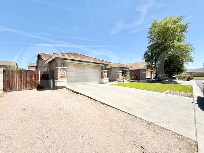 Building Photo - 960 E Chelsea Dr