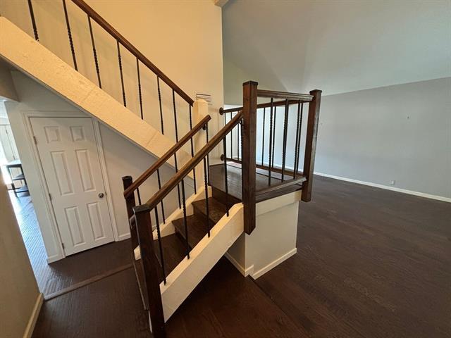 Building Photo - 2113 Via Del Norte