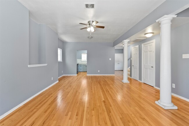 Building Photo - 11131 Holly Hill Ln