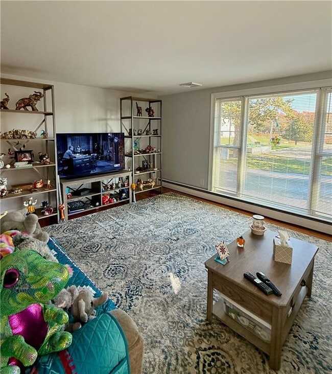 Building Photo - 196 Bulgarmarsh Rd