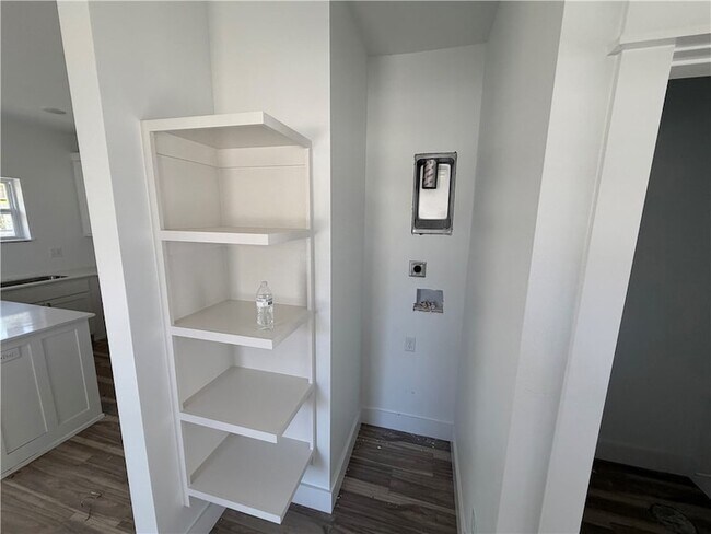 Building Photo - 2091 W Ora Dr