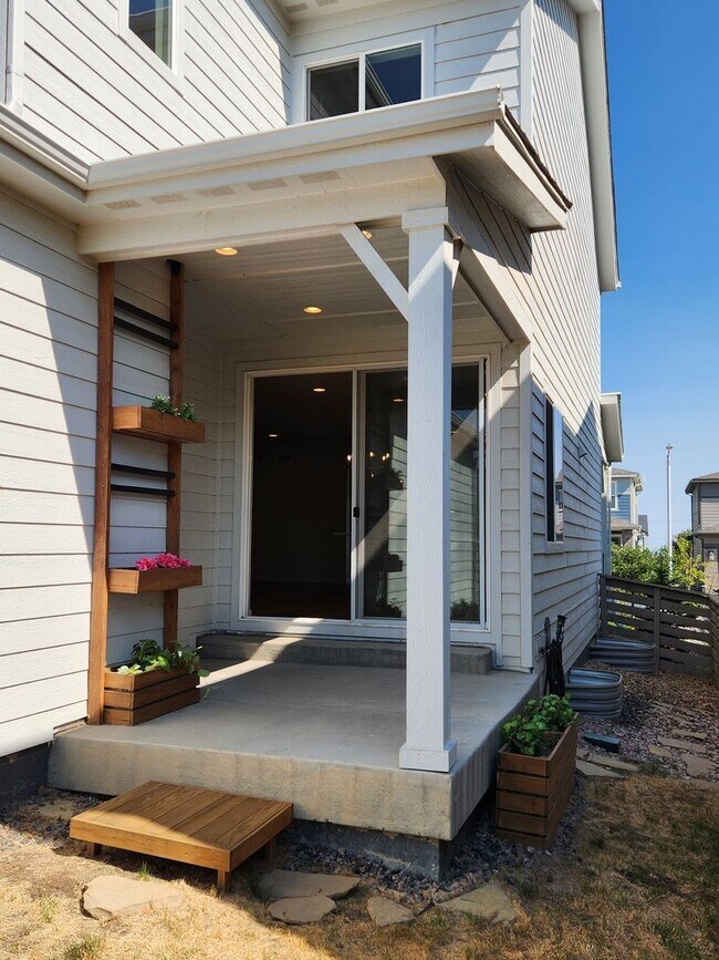 Building Photo - Sterling Ranch Home available for move in ...