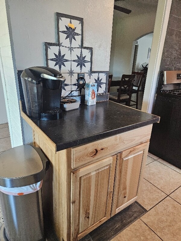 Building Photo - 1548 E 9th St