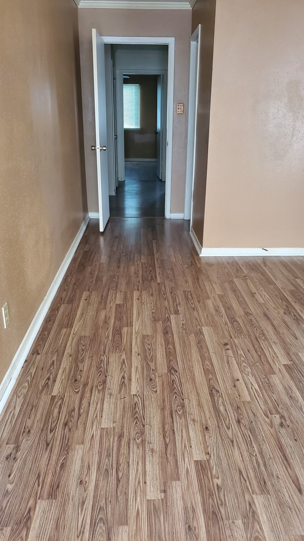 Upstairs - 15540 Weldon Dr