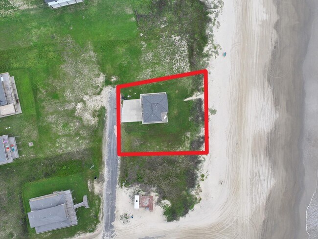 Building Photo - 2496 Gilmore