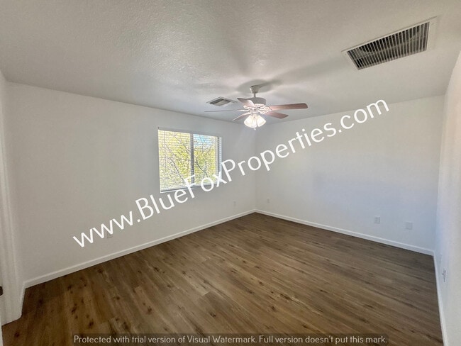 Building Photo - 10579 E Pleasant Pasture Dr