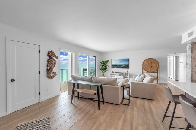 Building Photo - 2301 Gulf of Mexico Dr