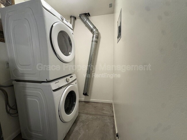 Building Photo - 310 S 2nd Ave