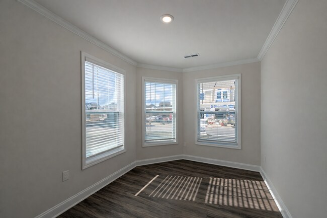 Building Photo - **6 Month Lease** New Construction Home-Hendersonville