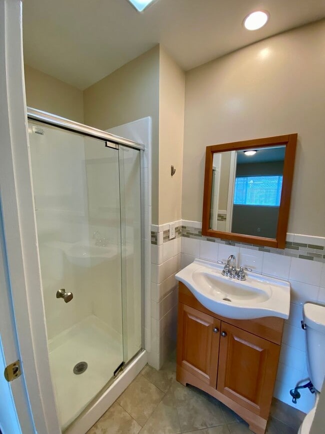 Building Photo - Quiet and Comfortable West San Jose Home