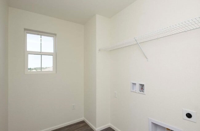 Building Photo - Terrain Oak Valley 3bd 2.5ba Gem!