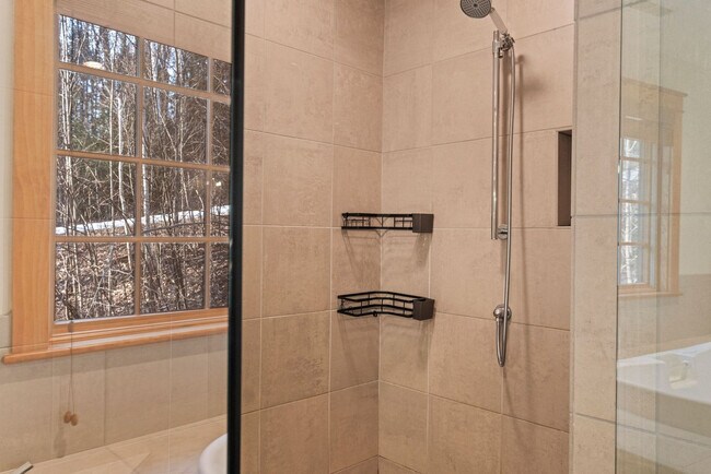 Building Photo - 20 Yellow Birch Cir