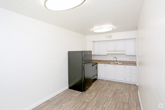 2BR,1BA KITCHEN & DINING - The Palms