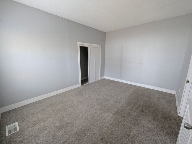 Building Photo - 9517 West Ave., St. Louis, MO 63137