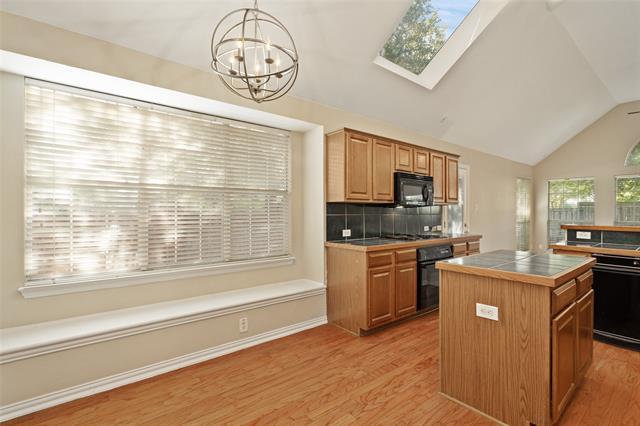 Building Photo - 114 Midcrest Dr