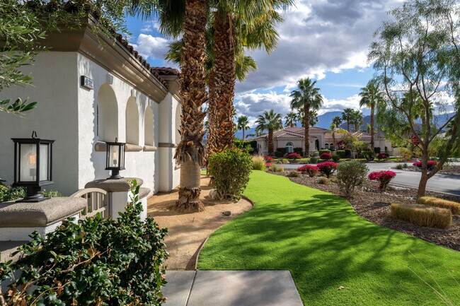 Building Photo - 49392 Hohokam River St