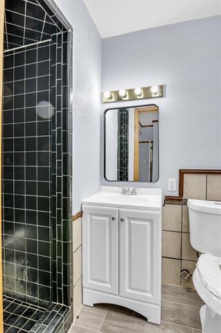 Building Photo - 2046 N Kimball Ave