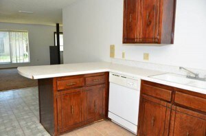 Primary Photo - 1313 S Maddox Ave