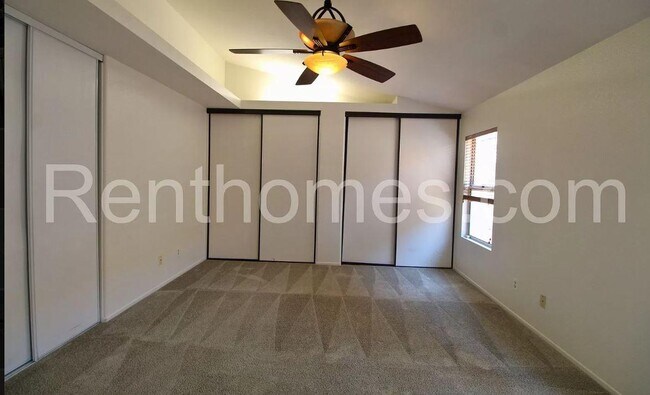 Building Photo - 1260 Corte Famosa