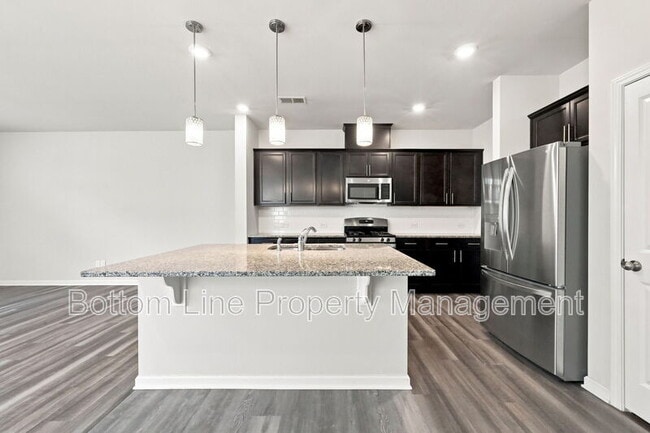 Building Photo - 6331 Andante Ave