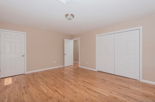 Building Photo - 13 Nature Ave