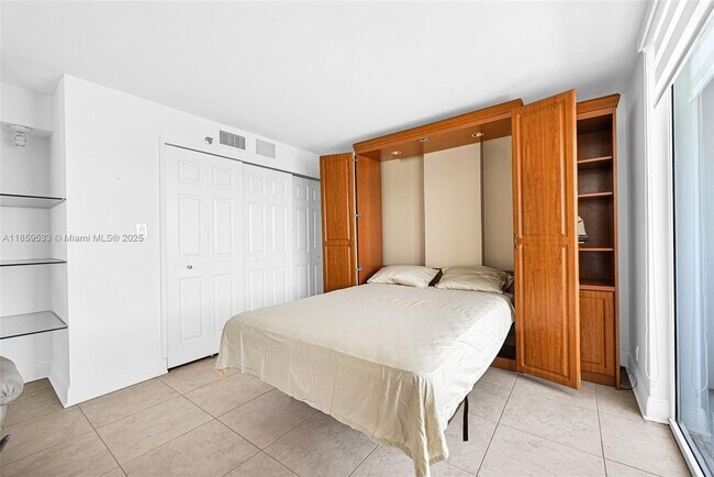 Building Photo - 2401 Collins Ave