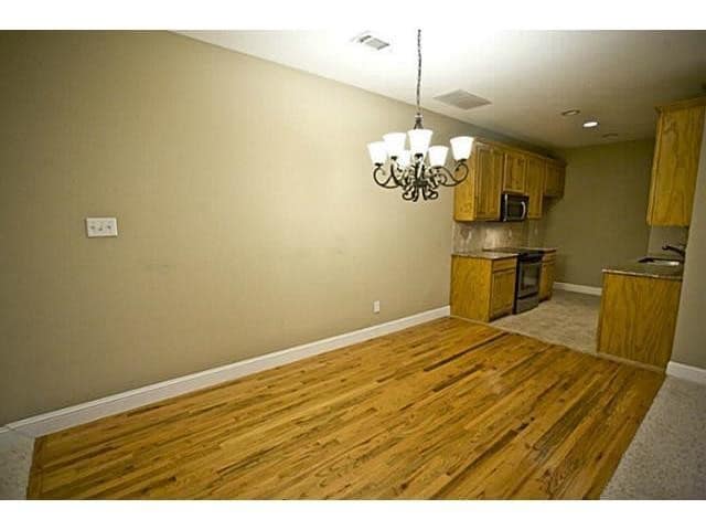Building Photo - 1303 Halcyon Pl
