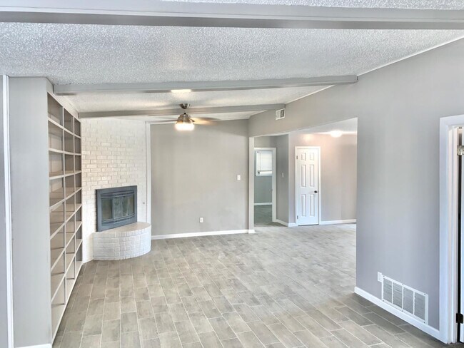 Building Photo - 4318 59th St