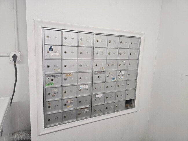 Building Photo - 151 SW 134th Way
