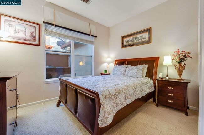 Building Photo - 1105 Peacock Creek Dr