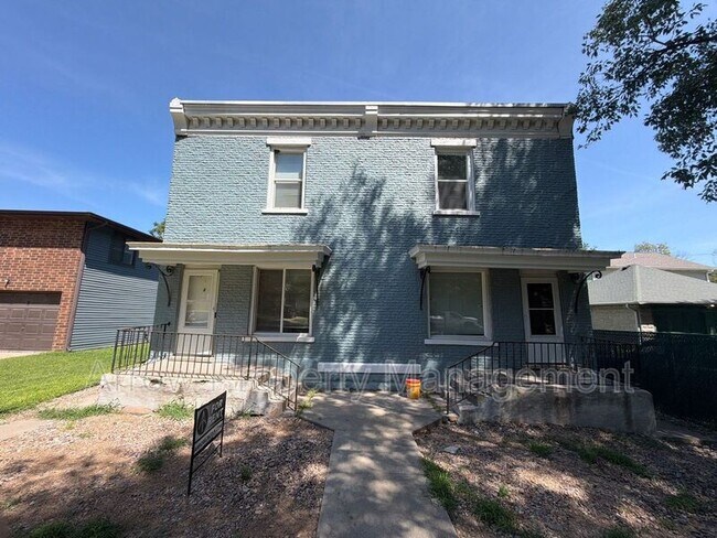 Building Photo - 926 A St