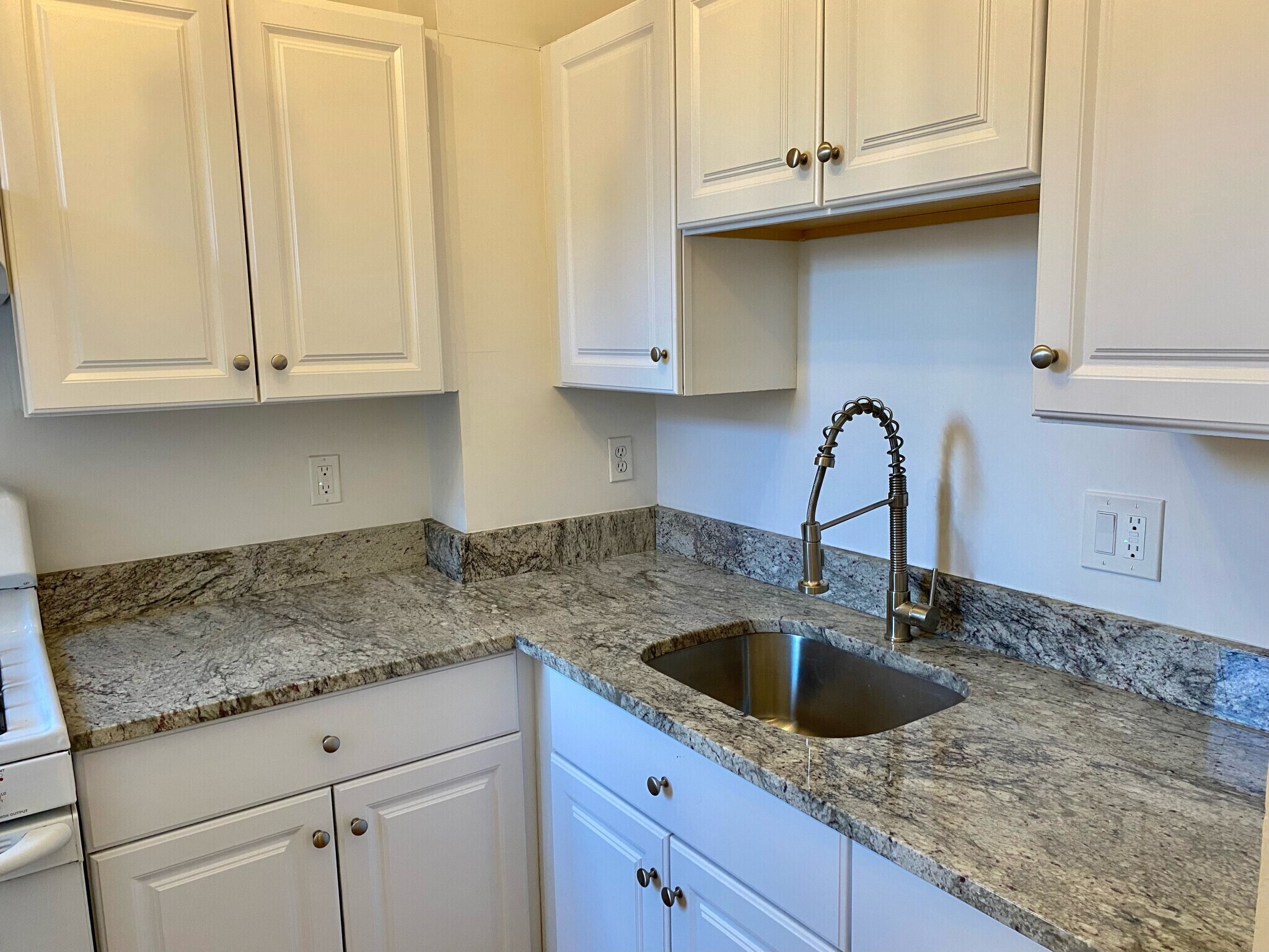 Building Photo - 226 E Berkeley St