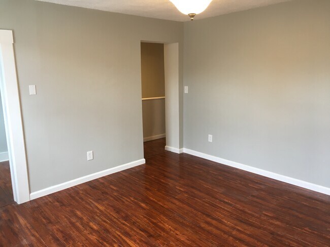 Building Photo - 328 Washington Ave