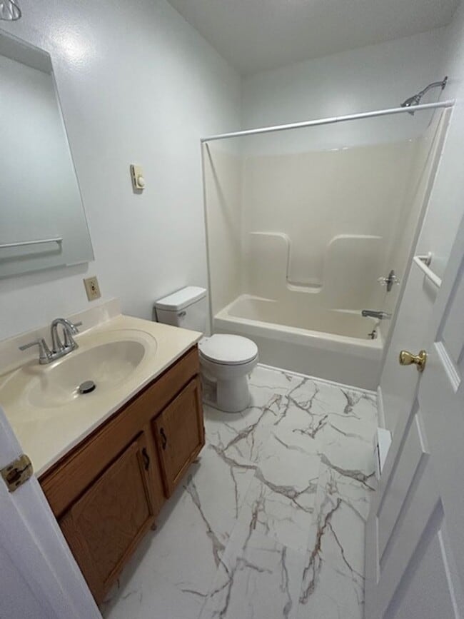 Building Photo - Beautiful 2BR Townhome Near Indian Park – Garage + Storage