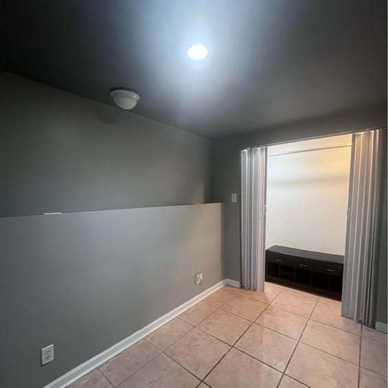 Building Photo - 4202 N Sacramento Ave