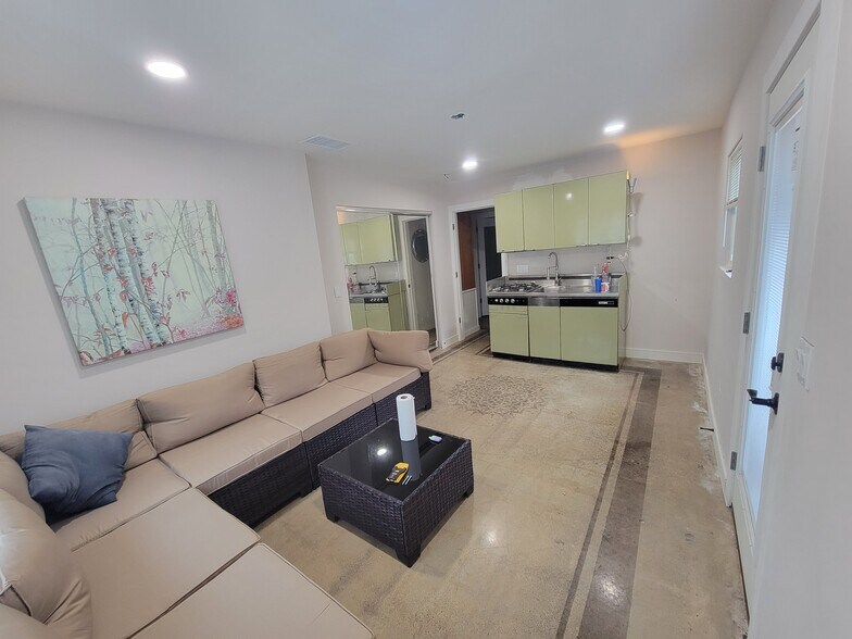 Building Photo - 20354 Laguna Canyon Rd