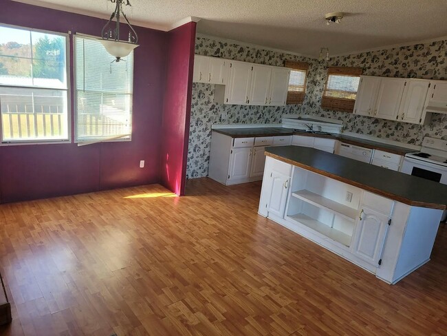 Building Photo - 715 Briar Ridge Way