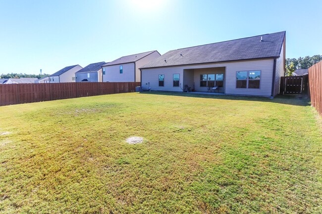 Building Photo - 351 Stablebridge Dr
