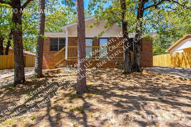 Primary Photo - 600 Mimi Ln