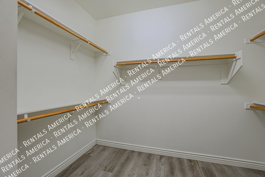Building Photo - 4217 W Winston Dr