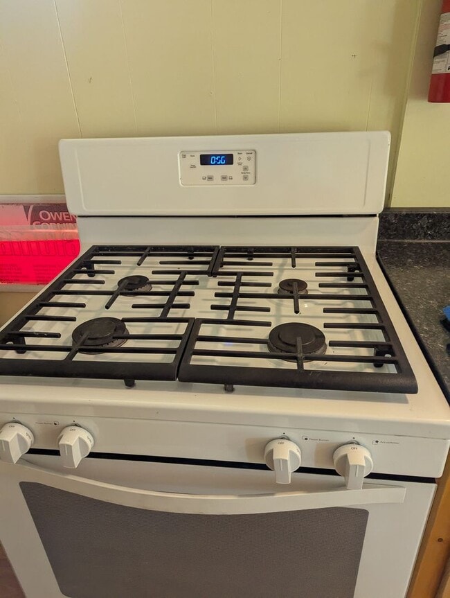 Building Photo - NIce Quiet Place at end of the road