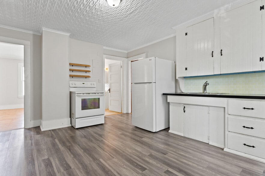 Building Photo - 30 Cutts Ave