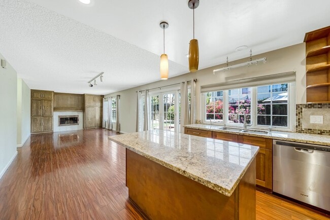 Building Photo - 35216 Wycombe Pl