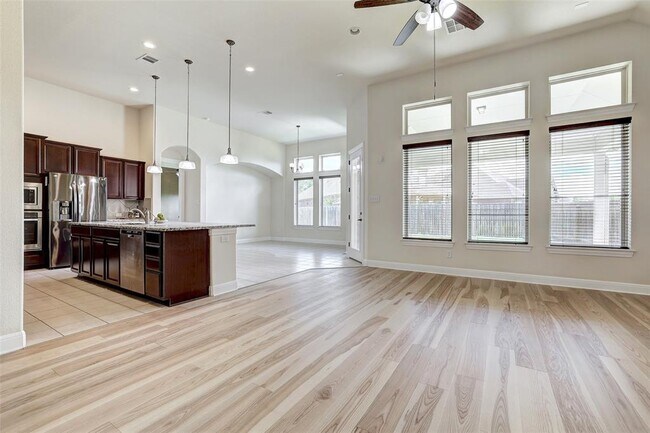 Building Photo - 2416 Millbrook Loop